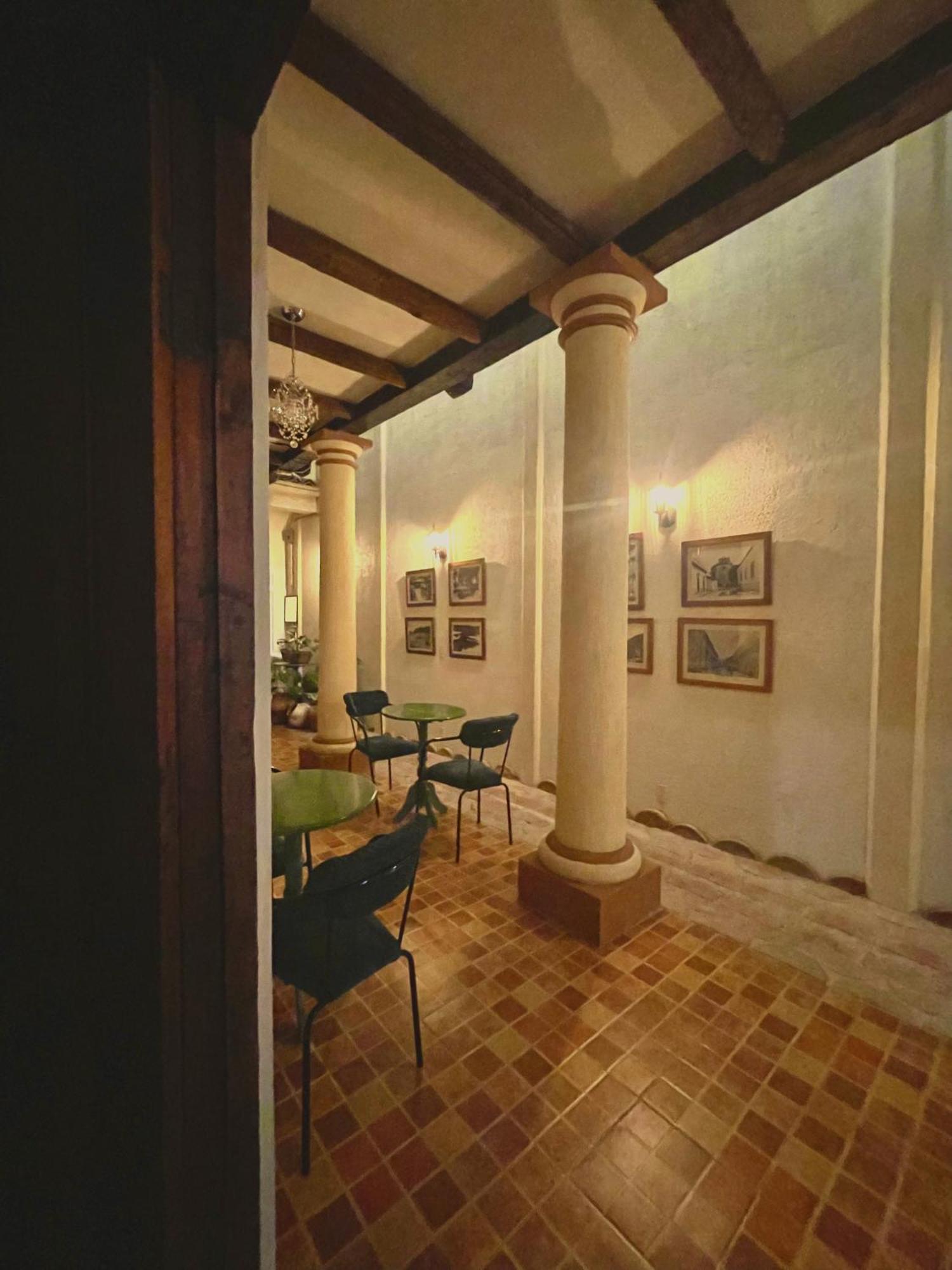 Хостел Casa San Cristobal Сан-Кристобаль-де-Ла-Касас Экстерьер фото